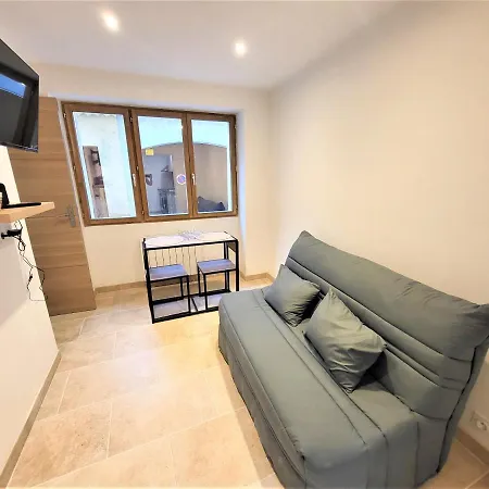 Apartment T2 Rdc Neuf/wifi/centre Village Castellane